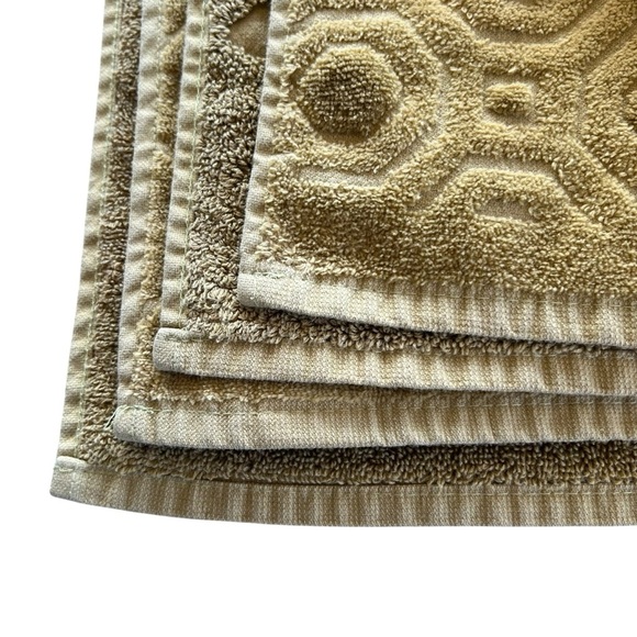 Y2K Wellesley Manor Geometric Sculpted Bath Towel Gold Green MCM Vibes Brazil - Picture 7 of 11